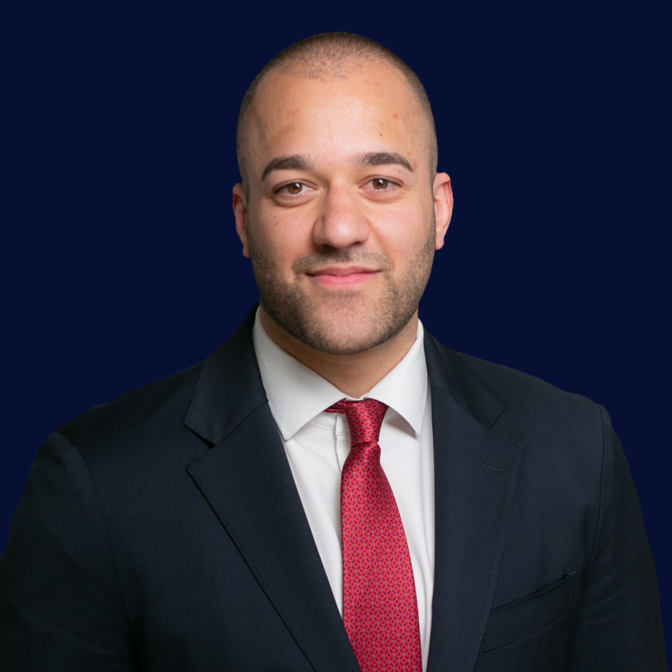 Abernathy Deven Anand 1000X1000Px Noglow